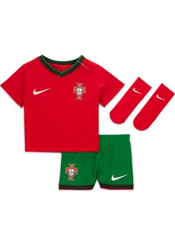 Trzyczęściowy strój piłkarski dla niemowląt i maluchów Nike Portugalia Stadium 2024 (wersja domowa) – replika - Czerwony ze sklepu Nike poland w kategorii Komplety niemowlęce - zdjęcie 170947543