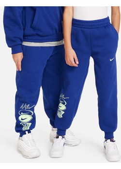 Spodnie z dzianiny dla dużych dzieci Nike Culture of Basketball - Niebieski ze sklepu Nike poland w kategorii Spodnie chłopięce - zdjęcie 170947572