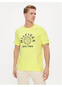 Tommy Hilfiger T-Shirt Coin MW0MW34437 Żółty Regular Fit ze sklepu MODIVO w kategorii T-shirty męskie - zdjęcie 170952140