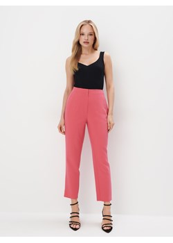 Mohito - Eleganckie spodnie różowe - fuksjowy ze sklepu Mohito w kategorii Spodnie damskie - zdjęcie 170964811