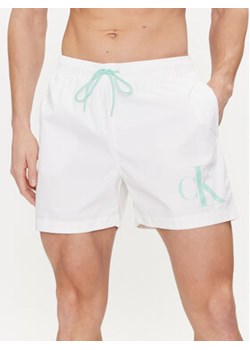 Calvin Klein Swimwear Szorty kąpielowe KM0KM01003 Biały Regular Fit ze sklepu MODIVO w kategorii Kąpielówki - zdjęcie 170968811