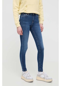 Tommy Jeans jeansy damskie kolor niebieski DW0DW17570 ze sklepu ANSWEAR.com w kategorii Jeansy damskie - zdjęcie 170972113
