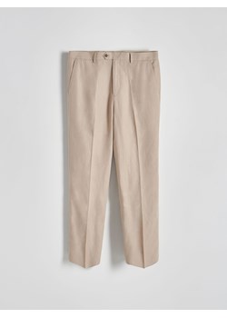 Reserved - Spodnie garniturowe z lnem - beżowy ze sklepu Reserved w kategorii Spodnie męskie - zdjęcie 170976862