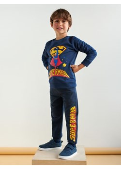 Sinsay - Spodnie dresowe jogger Superman - granatowy ze sklepu Sinsay w kategorii Spodnie chłopięce - zdjęcie 170977800