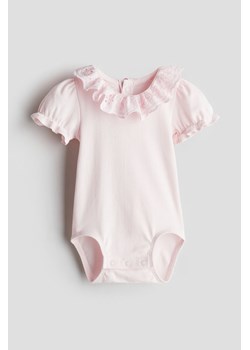 H & M - Bawełniane body z falbankowym kołnierzykiem - Różowy ze sklepu H&M w kategorii Odzież dla niemowląt - zdjęcie 170979532
