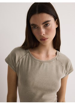 Reserved - T-shirt z efektem sprania - kremowy ze sklepu Reserved w kategorii Bluzki damskie - zdjęcie 170980673