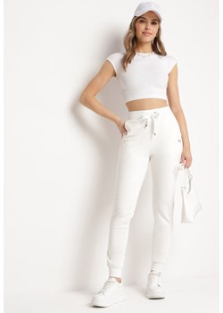 Białe Spodnie Dresowe z Napisem z Cyrkoniami Xotta ze sklepu Born2be Odzież w kategorii Spodnie damskie - zdjęcie 170982083