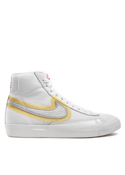Sneakersy Nike Blazer Mid Vntg '77 CZ8105 100 Biały ze sklepu eobuwie.pl w kategorii Trampki damskie - zdjęcie 170988582