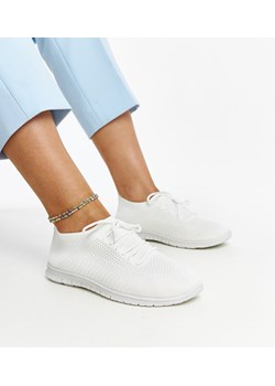 Białe materiałowe sneakersy Zahira ze sklepu gemre w kategorii Buty sportowe damskie - zdjęcie 170990194