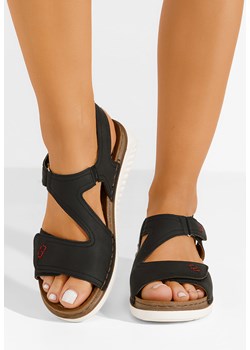 Czarne sandały damskie płaskie Metina ze sklepu Zapatos w kategorii Sandały damskie - zdjęcie 170990410