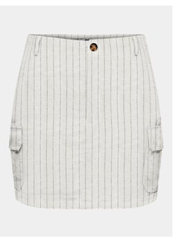 ONLY Spódnica mini Malfy-Caro 15310982 Biały Regular Fit ze sklepu MODIVO w kategorii Spódnice - zdjęcie 170996702