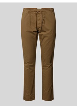 Spodnie z zakładkami w pasie o kroju regular fit z elastycznym pasem ze sklepu Peek&Cloppenburg  w kategorii Spodnie męskie - zdjęcie 171024860