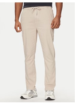 Pepe Jeans Spodnie dresowe Gymdigo Pull On Pant PM211692 Beżowy Regular Fit ze sklepu MODIVO w kategorii Spodnie męskie - zdjęcie 171042063