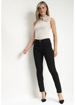 Czarne  Dopasowane Spodnie z Regularnym Stanem i Kieszeniami Quintelle ze sklepu Born2be Odzież w kategorii Spodnie damskie - zdjęcie 171146114