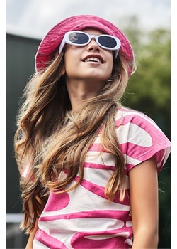 Dzianinowy biało-różowy t-shirt dla dziewczynki ze sklepu 5.10.15 w kategorii Bluzki dziewczęce - zdjęcie 171146750