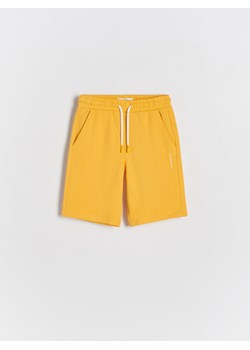Reserved - Bawełniane szorty z kieszeniami - żółty ze sklepu Reserved w kategorii Spodenki chłopięce - zdjęcie 171148521