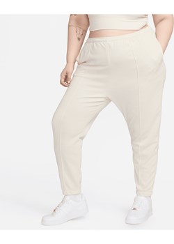 Damskie spodnie z dzianiny dresowej o dopasowanym kroju z wysokim stanem Nike Sportswear Chill Terry (duże rozmiary) - Brązowy ze sklepu Nike poland w kategorii Spodnie damskie - zdjęcie 171149574
