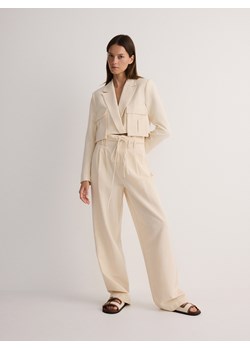Reserved - Szerokie spodnie z zakładkami z wiskozą - kremowy ze sklepu Reserved w kategorii Spodnie damskie - zdjęcie 171150670