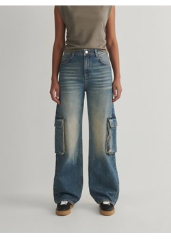 Reserved - Jeansy wide leg z kieszeniami cargo - indigo jeans ze sklepu Reserved w kategorii Jeansy damskie - zdjęcie 171150834