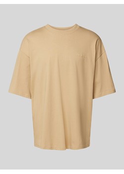T-shirt o kroju oversized z okrągłym,prążkowanym dekoltem ze sklepu Peek&Cloppenburg  w kategorii T-shirty męskie - zdjęcie 171153960