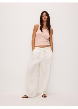 Reserved - Spodnie z lnu i wiskozy - biały ze sklepu Reserved w kategorii Spodnie damskie - zdjęcie 171156220
