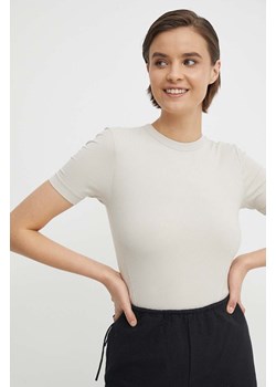 Calvin Klein t-shirt damski kolor beżowy K20K206553 ze sklepu ANSWEAR.com w kategorii Bluzki damskie - zdjęcie 171172364