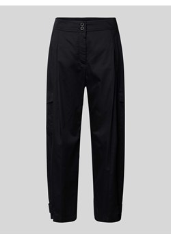 Spodnie cargo z szeroką nogawką i zakładkami w pasie ze sklepu Peek&Cloppenburg  w kategorii Spodnie damskie - zdjęcie 171173870