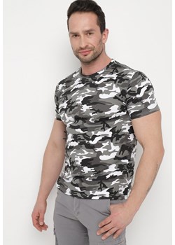 Ciemnoszara Bawełniana Koszulka T-shirt w Moro Fanneli ze sklepu Born2be Odzież w kategorii T-shirty męskie - zdjęcie 171187084