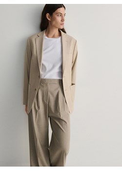Reserved - Spodnie z zaznaczonym kantem - beżowy ze sklepu Reserved w kategorii Spodnie damskie - zdjęcie 171188401