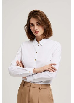Biała gładka koszula damska rozpinana z ozdobnymi guzikami ze sklepu 5.10.15 w kategorii Koszule damskie - zdjęcie 171189181