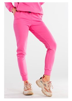 INFINITE YOU Spodnie w kolorze fuksji ze sklepu Limango Polska w kategorii Spodnie damskie - zdjęcie 171194172