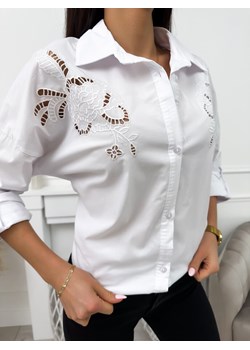 Biała Koszula z Ozdobnym Haftem ze sklepu ModnaKiecka.pl w kategorii Koszule damskie - zdjęcie 171204870