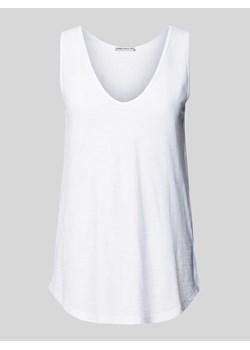 Top na ramiączkach z dekoltem w serek model ‘SAIMI’ ze sklepu Peek&Cloppenburg  w kategorii Bluzki damskie - zdjęcie 171206242