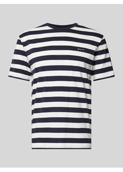 T-shirt ze wzorem w paski i wyhaftowanymi logo ze sklepu Peek&Cloppenburg  w kategorii T-shirty męskie - zdjęcie 171206434