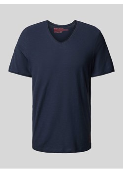 T-shirt z dekoltem w serek ze sklepu Peek&Cloppenburg  w kategorii T-shirty męskie - zdjęcie 171206622