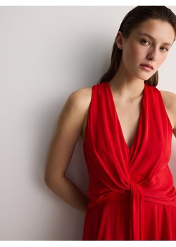 Reserved - Sukienka z ozdobnym wiązaniem - czerwony ze sklepu Reserved w kategorii Sukienki - zdjęcie 171217080