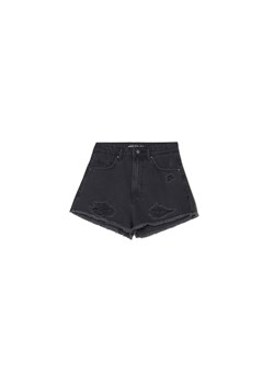 Cropp - Postrzępione czarne jeansowe szorty - czarny ze sklepu Cropp w kategorii Szorty - zdjęcie 171219003