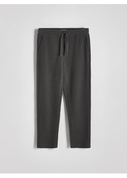 Reserved - Spodnie ze strukturalnej dzianiny - ciemnoszary ze sklepu Reserved w kategorii Spodnie męskie - zdjęcie 171219413