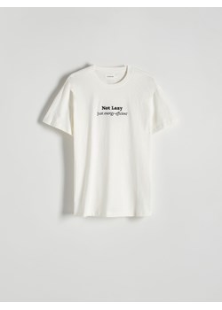 Reserved - T-shirt regular z haftem - złamana biel ze sklepu Reserved w kategorii T-shirty męskie - zdjęcie 171219543