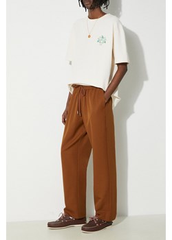 Drôle de Monsieur spodnie z domieszką wełny Le Pantalon Droit kolor brązowy proste D-BP152-PL127-WHY ze sklepu PRM w kategorii Spodnie męskie - zdjęcie 171220751
