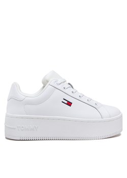 Sneakersy Tommy Jeans Flatform Ess EN0EN02043 White YBR ze sklepu eobuwie.pl w kategorii Buty sportowe damskie - zdjęcie 171223273