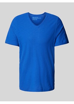 T-shirt z dekoltem w serek ze sklepu Peek&Cloppenburg  w kategorii T-shirty męskie - zdjęcie 171223754