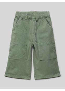Spodnie cargo o rozkloszowanym kroju z elastycznym pasem ze sklepu Peek&Cloppenburg  w kategorii Spodenki chłopięce - zdjęcie 171224250