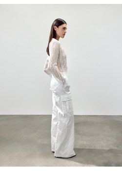 Reserved - Spodnie z efektem gniecenia - złamana biel ze sklepu Reserved w kategorii Spodnie damskie - zdjęcie 171226522