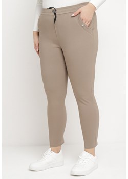 Ciemnobeżowe Spodnie z Nogawkami 7/8 i Kieszeniami Gavotta ze sklepu Born2be Odzież w kategorii Spodnie damskie - zdjęcie 171229523