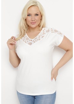 Biały T-shirt z Krótkim Rękawem i Ozdobną Koronką Winneli ze sklepu Born2be Odzież w kategorii Bluzki damskie - zdjęcie 171229794