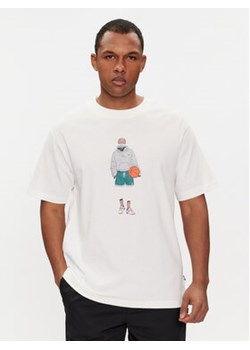 New Balance T-Shirt Basketball Style MT41578 Biały Relaxed Fit ze sklepu MODIVO w kategorii T-shirty męskie - zdjęcie 171234100