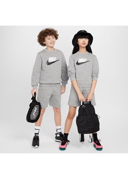 Dres ze spodenkami dla dużych dzieci Nike Sportswear Club Fleece - Szary ze sklepu Nike poland w kategorii Dresy chłopięce - zdjęcie 171246290
