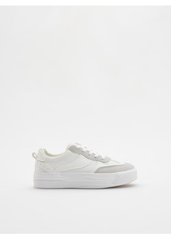 Reserved - Klasyczne sneakersy - złamana biel ze sklepu Reserved w kategorii Buty sportowe dziecięce - zdjęcie 171259721