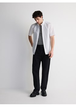 Reserved - Koszula regular z krótkim rękawem - biały ze sklepu Reserved w kategorii Koszule męskie - zdjęcie 171259811
